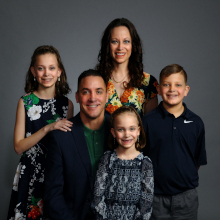 Picture of Pastor Eric Hauan & Family